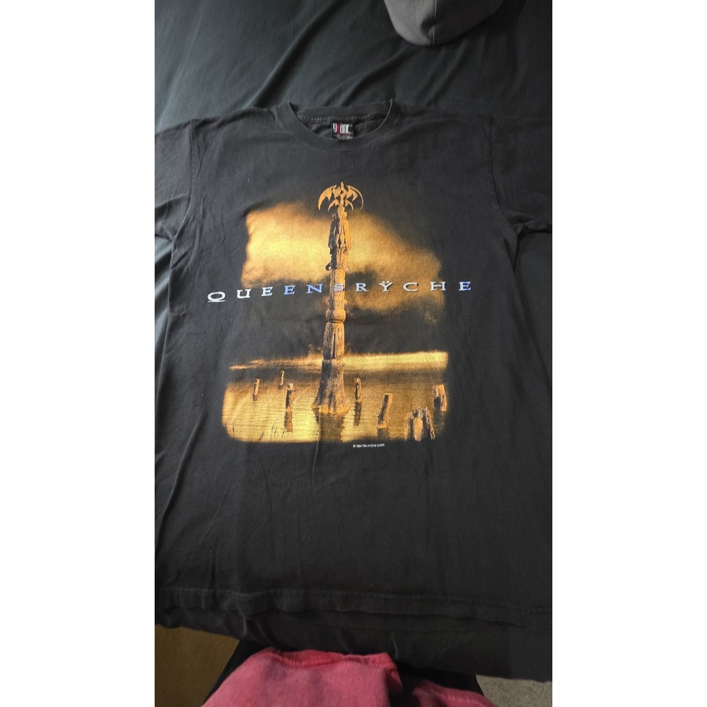 016 - Vintage Queensrÿche "Promised Land 1994 Large
